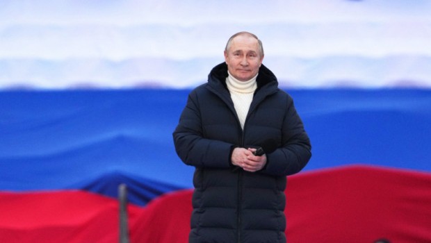 Путин пристигна в Крим за годишнината от присъединяването на полуострова в Русия