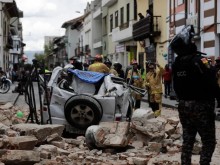 Най-малко 13 души са загинали при земетресението с магнитуд 6.9 в Еквадор