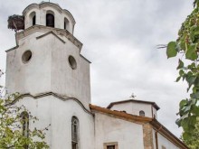 Мащабна дарителска акция спасява храм на 144 години в пловдивско село