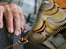 НОИ с разяснение защо служебното преизчисляване на пенсиите се извършва на 1 април
