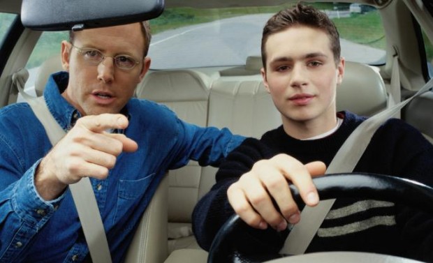 17 годишните да шофират с придружител предлага Европейската комисия Целта на
