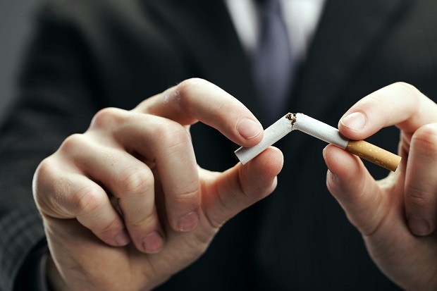 Известно е, че тютюнопушенето причинява редица проблеми, свързани с кожата,