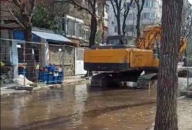Поредна авария на ВиК водопровод в кв. "Кючука" Пловдив