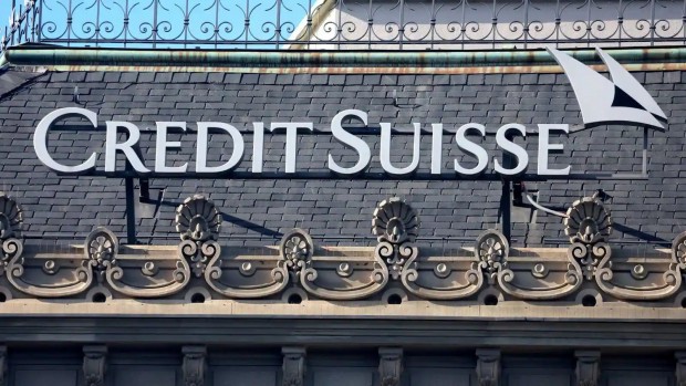 Акциите на Credit Suisse паднаха с повече от 63% при откриването на търговията