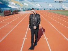 Първи самостоятелен концерт на наш изпълнител на стадион "Васил Левски"