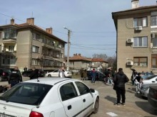 Двама души са в критично състояние след мелето на паркинг