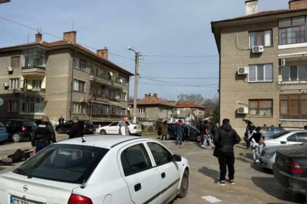 Шестима души са ранени при масов бой в Казанлък Една