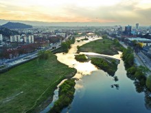 Почистват река Марица