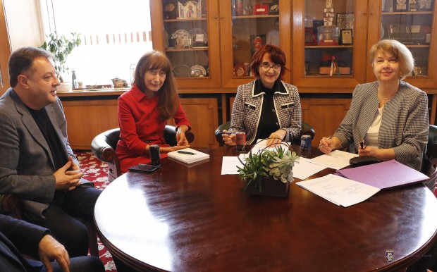Млади учители привличат във Велико Търново със социални придобивки