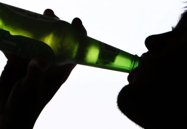 Знаете ли защо Австралия забрани на аборигените да пият алкохол? И