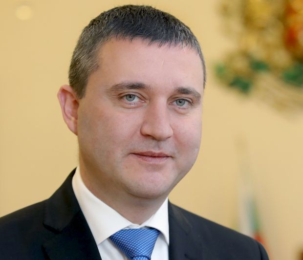 Горанов коментира дали някой ще опита да посегне на курса на лева спрямо еврото