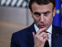 Макрон потвърди доверието си във френския премиер