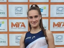 Денислава Глушкова отпадна във втория кръг на турнир в Турция