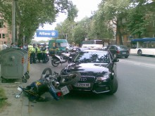 Ауди налетя на моторист