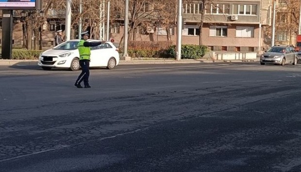 Шофьор сътвори безумието на годината в Пловдив Водачът е заспал