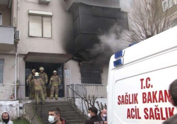 Двама загинаха при пожар в истанбулски хотел