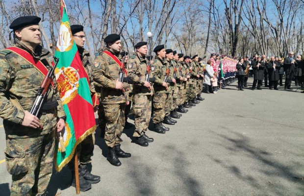 </TD
>Паметта на 1080 бургаски воини, загинали в Балканските войни, беше
