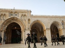 Израел ограничи влизането в Ал Акса за палестинци от Западния бряг