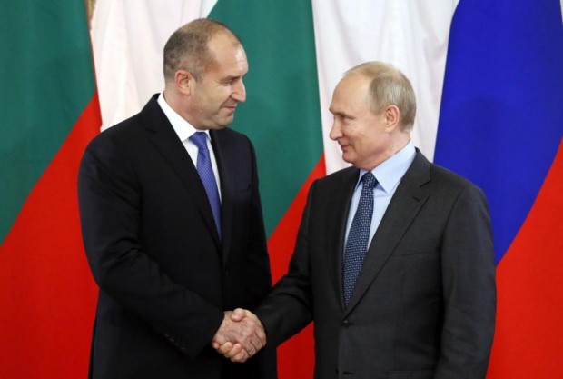 Президентът Румен Радев отказа да отговори на въпрос дали България ще арестува