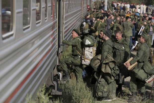 Bloomberg: Русия търси 400 000 новобранци за попълване на армията