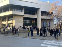 Стотици се явиха на предварителен изпит в пловдивския филиал на ТУ