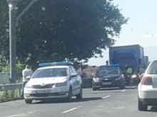 Възстановиха движението по пътя Труд-Пловдив