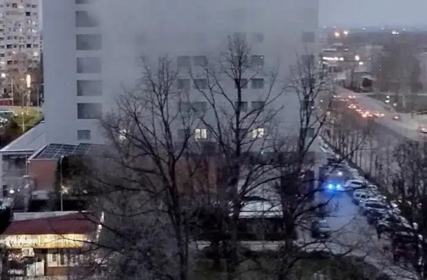 Пожар горя в асеновградски ресторант, долепен до сградата на голям хотел