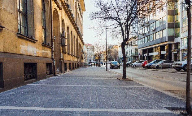 Председателят на СОС: Не спираме с обновяването на тротоарите в София дори през уикенда