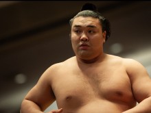'Секиваке' Кирибаяма спечели Големия пролетен турнир по сумо