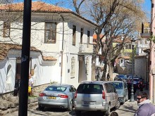 Анархия в Стария град - всеки паркира, където му е кеф