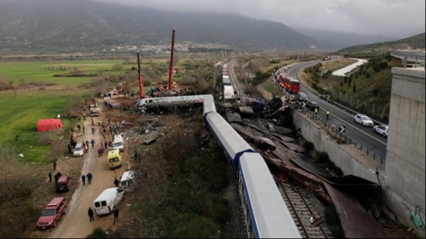Още служители на гръцките железници ще се изправят пред Прокуратурата заради смъртоносната катастрофа