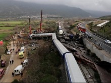 Още служители на гръцките железници ще се изправят пред Прокуратурата заради смъртоносната катастрофа