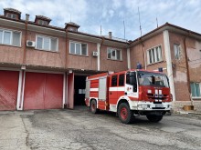 Кола и земеделски инвентар изгоряха при пожар в Еленския балкан