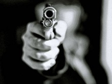 Стреляха по медия, има убит