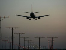 Най-голямото летище в Израел спира полетите заради масовите протести в страната