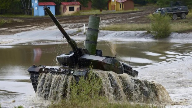 Всички обещани от Германия танкове са вече в Украйна