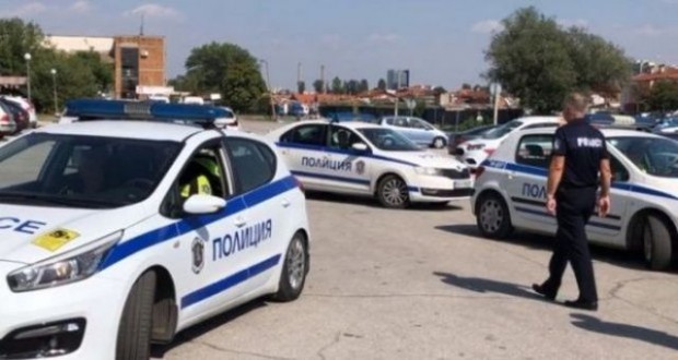 </TD
>Пловдивската полиция получава пистолети Валтер и електропреносими пистолети Тейзър като