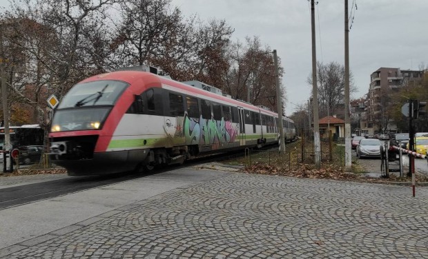 Спряха влаковете между Пловдив и гара "Филипово"