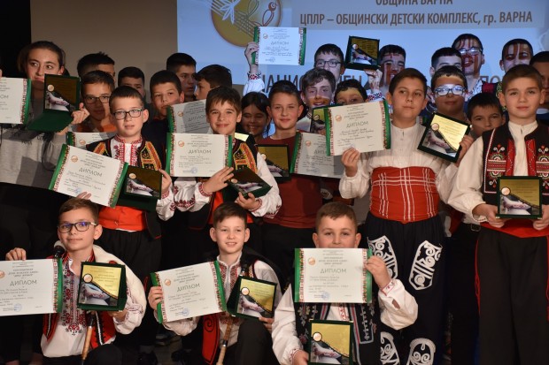 Най добрите млади фолклорни дарования на България бяха отличени на тържествена