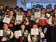 Във Варна отличиха най-добрите млади фолклорни дарования на България