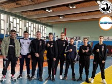 Фенклубът на Локо поздрави млади боксьори от "Лаута Арми"