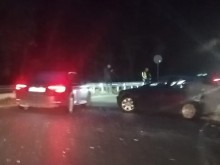 МВР Пловдив: Жена и две ученички са в болница!