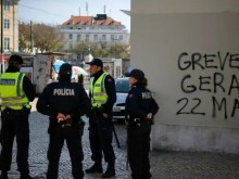 Двама загинали при нападение в мюсюлмански религиозен център в Лисабон