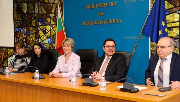 Министър Пулев към министър  Лечева: Министерството на иновациите е с вас за финансиране на спортни проекти