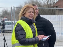 Фандъкова: 25 училища и един университет в София са получили заплахи за бомби