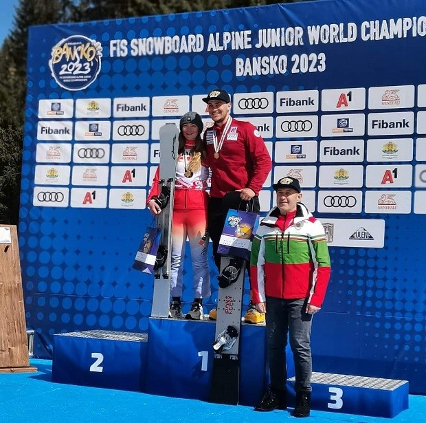Чепеларе посреща шампиона за младежи по сноуборд Петър Гергьовски и още местни медалисти
