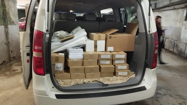 С полицейски кордон доставиха изборните документи в общините от Търновска област