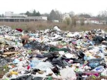 Нерегламентирано сметище притеснява жителите на Раднево