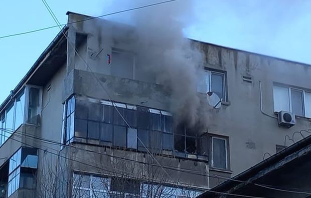 Появиха се първи кадри от пожара тази сутрин във Варна