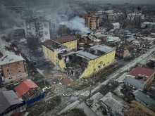 Бахмут е "кланица" за руснаците, Украйна намеква за контраофанзива